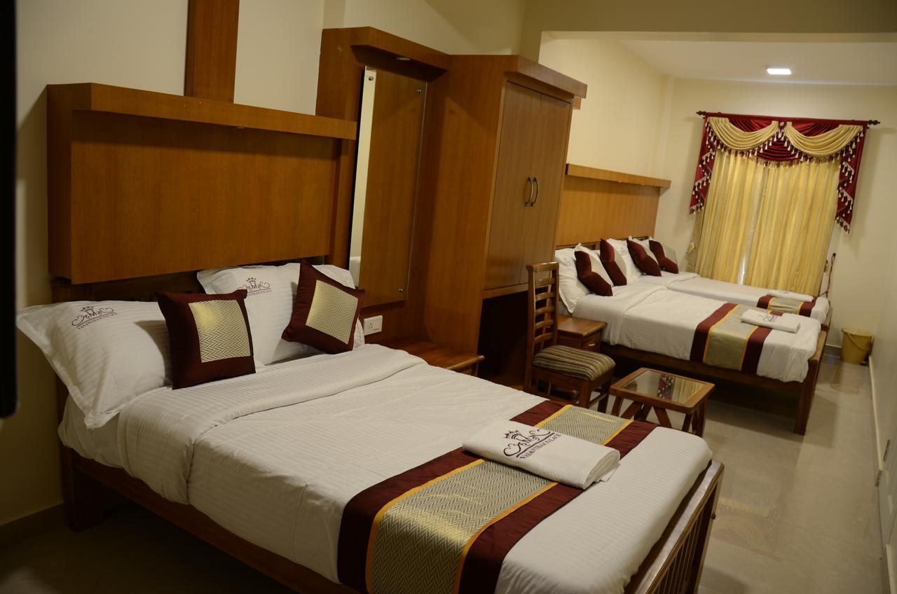 Hotel Vasantham Palace Ooty Extérieur photo